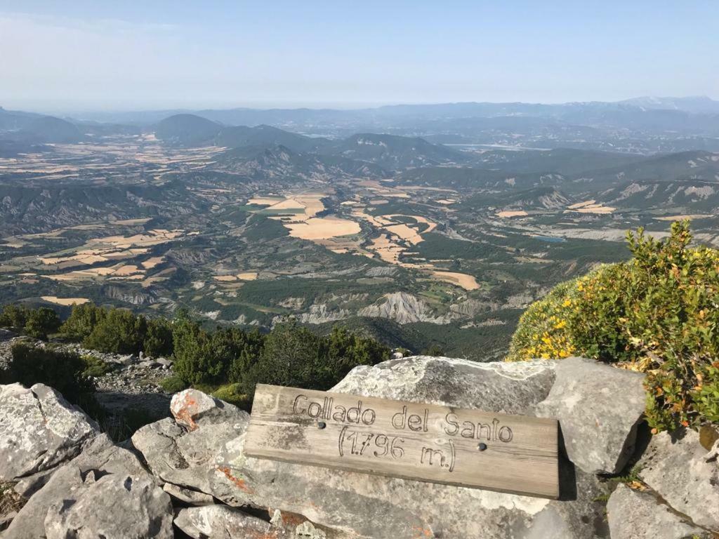Apartamento Cinca Pirineo En อาอินซา ภายนอก รูปภาพ
